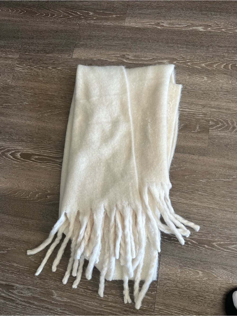 Zara Chunky Knit Fringed Scarf